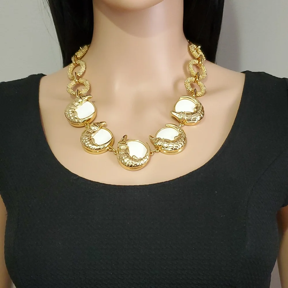 Lilly Pulitzer Gold Tone Alligator Necklace - Picture 11 of 11